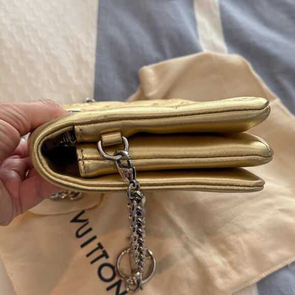 Authentic RARE Louis Vuitton Gold Monogram Coussin Pouchette Chain Bag VGUC - Picture 6 of 8